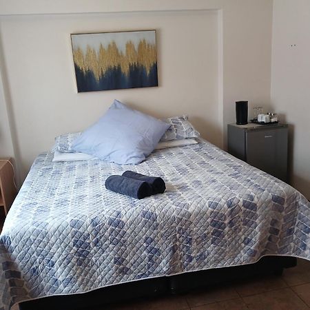 White Rose Guest House Vanderbijlpark Exterior foto