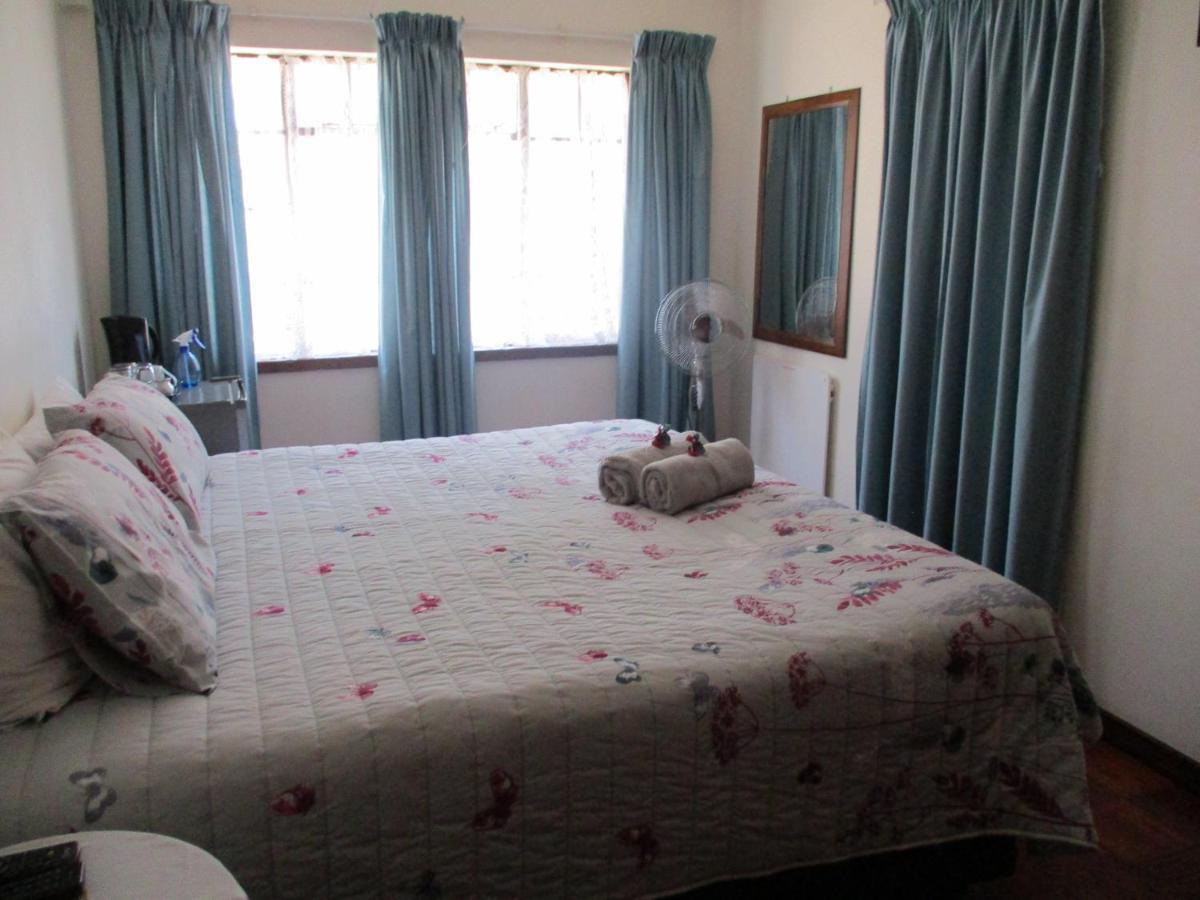 White Rose Guest House Vanderbijlpark Exterior foto