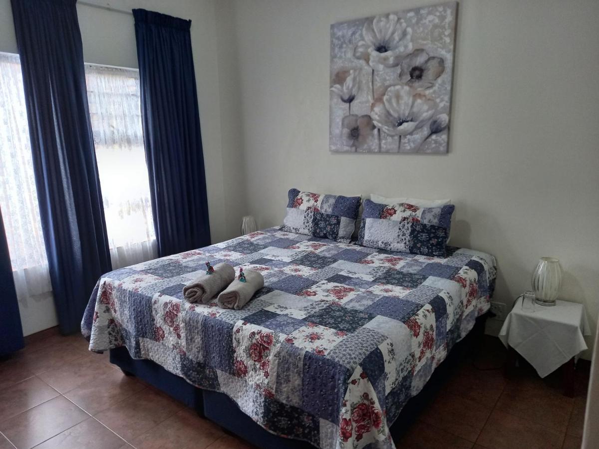 White Rose Guest House Vanderbijlpark Exterior foto